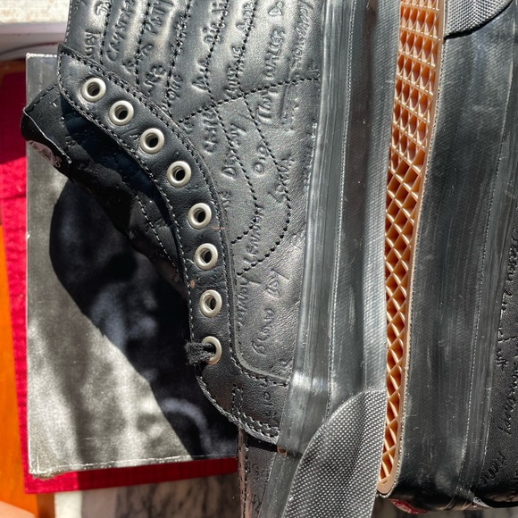 Vans Limited Edition Jim Goldberg {Raised by Wolves} Mens 8.5/Womens 10. - Picture 4 of 9